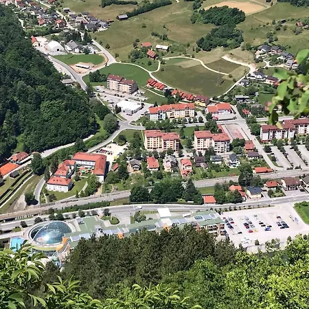 Seasons Lägenhetshotell 3*