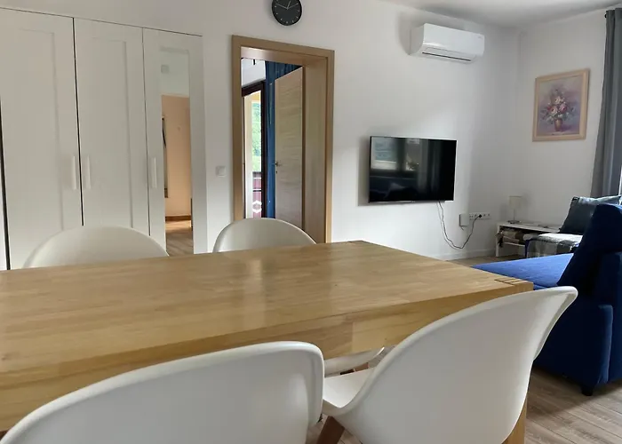 Apartmanhotel Seasons 3*